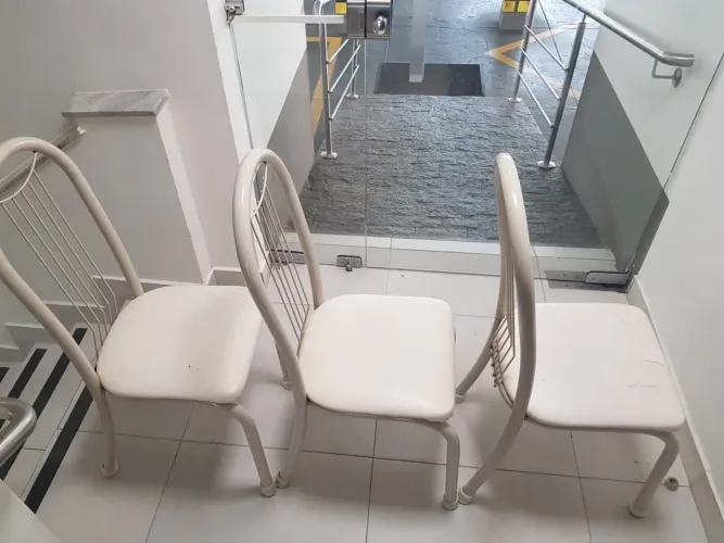 Cadeiras de ferro almofadada 