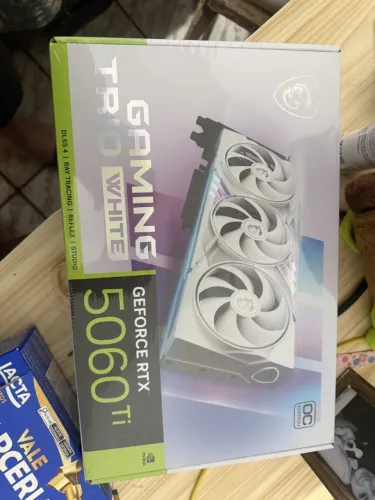 Placa de video RTX 5060 ti Gaming trio 8 gb