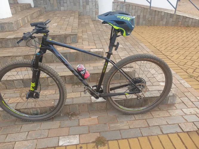 Vende-se mountain bike scott scale (950), tamanho (L) ou 19.