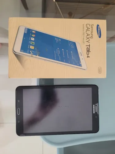 Tablet Galaxy Tab 4 SM-T330 8" 16Gb Wi-fi/3G