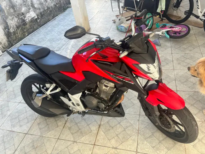Honda CB 300F 2023 Baixa KM