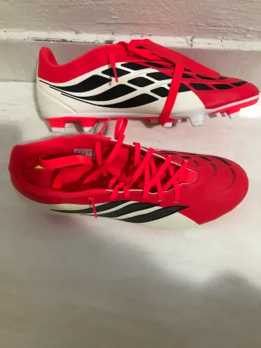 Chuteira adidas lançamento