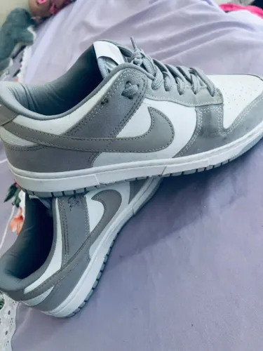 TENIS NIKE DUNK / UM 41-42 E OUTRO 39-40