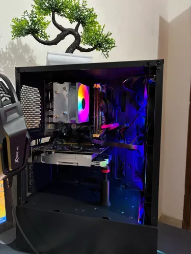 Vendo o pc core i5-3570 memória ram 16 placa de vídeo nvidia gtx 750ti disco c é d 1600$