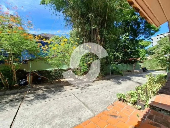 Casa de 280 m² na Eli Fabrici Garcia - São Francisco - Niterói - RJ, à venda por R$ 1.300.