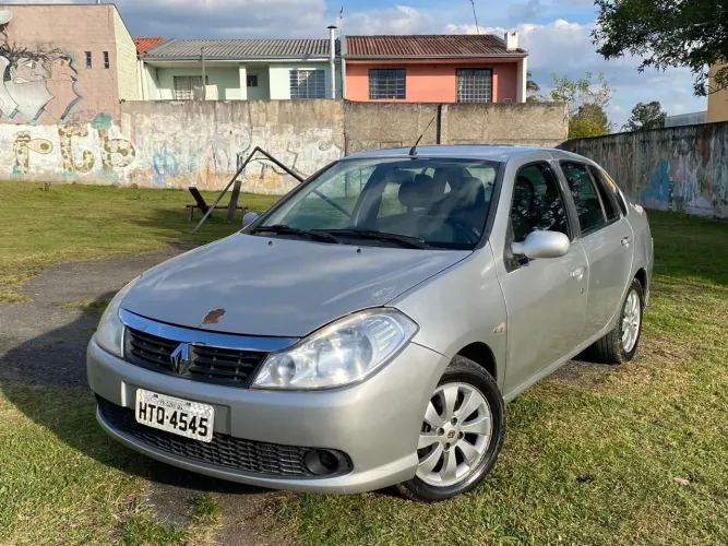 Renault Symbol Privilège Hi-flex 1.6 16V 4P 2010