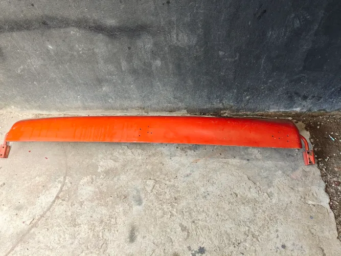 Quebra Sol testeira Mercedes 1620