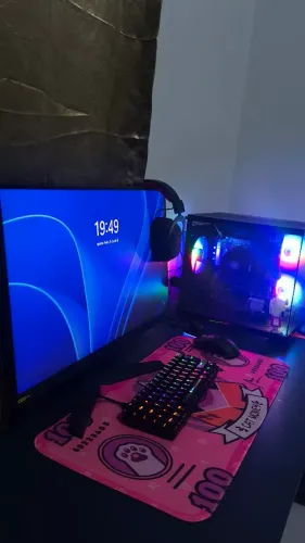 PC Ryzen 5 5600G com Tela LG Ultragear 180HZ, fone Redragon Zeus pro e Mouse Atack Shark