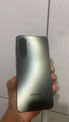 SAMSUNG A17 5g 128gb 4ram