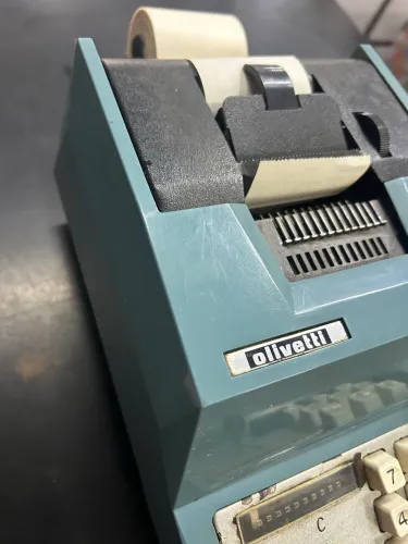 Máquina De Somar Olivetti Prima 20