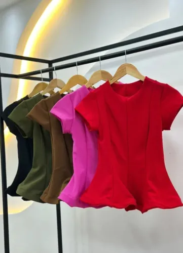 Blusa peplum