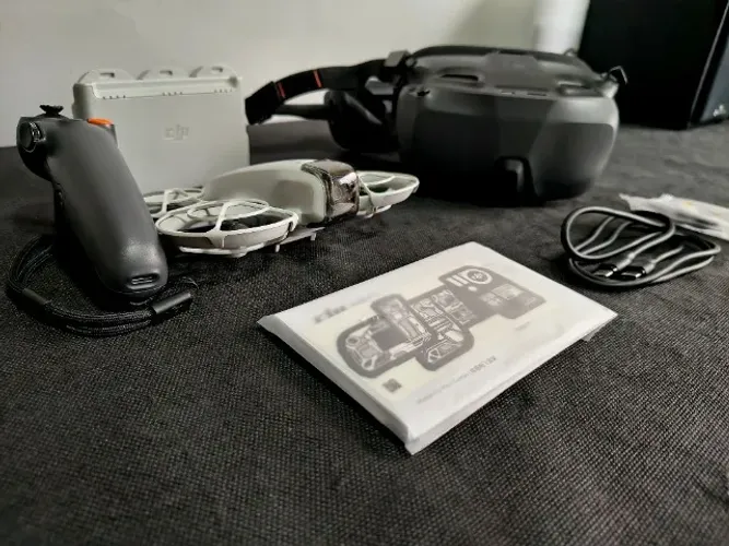 [Leia] Drone DJI Neo Fly More Combo + Goggles N3 + Motion 3