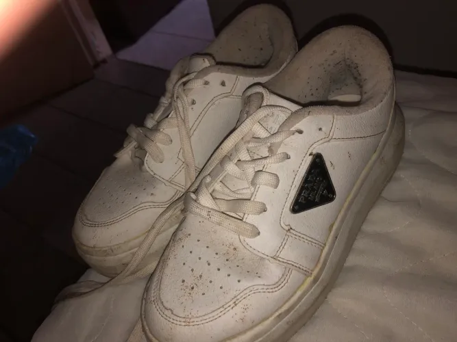 Vendo tênis prada original