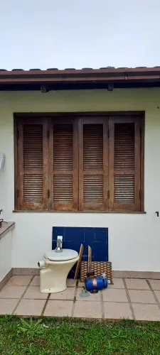 Janela de madeira 