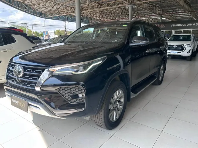 Toyota Hilux SW4 SRX 4X4 2.8 TDI 16V Dies. Aut. 2024