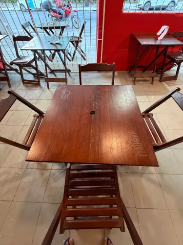 CONJUNTO DOBRÁVEL DE MADEIRA - MESA + 4 CADEIRAS SEMINOVO EXCELENTE ESTADO