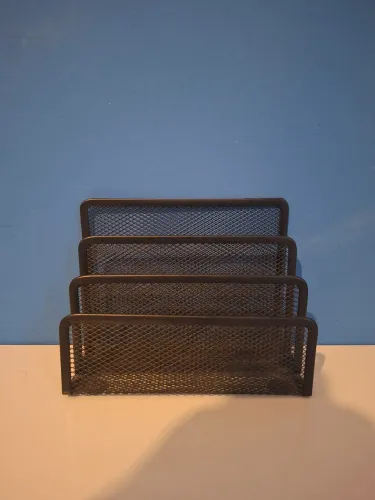 Organizador de mesa com 3 Divisórias em Malha Metálica