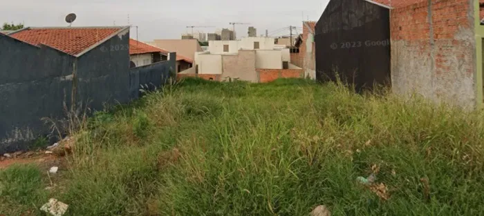 TERRENO DE 250M² A VENDA NA REGIÃO NORTE DE LONDRINA.