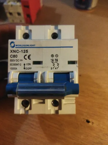 Vendo disjuntor xnc-125 C80 550v DC 1000A