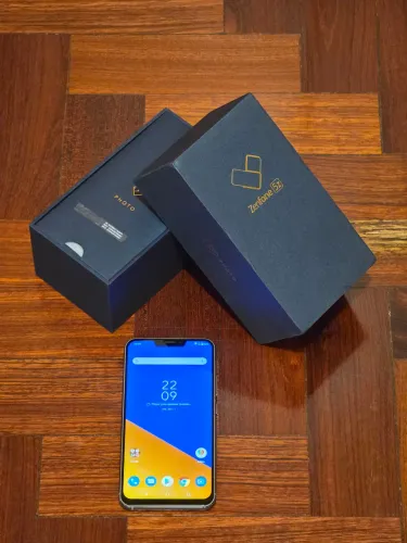 Smartphone Asus Zenfone 5z 128gb 6gb RAM Android 10