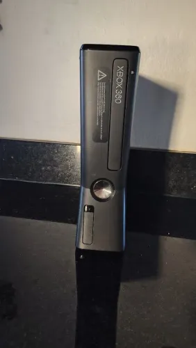 Xbox 360 Desbloqueado + 2 Controles e Jogos