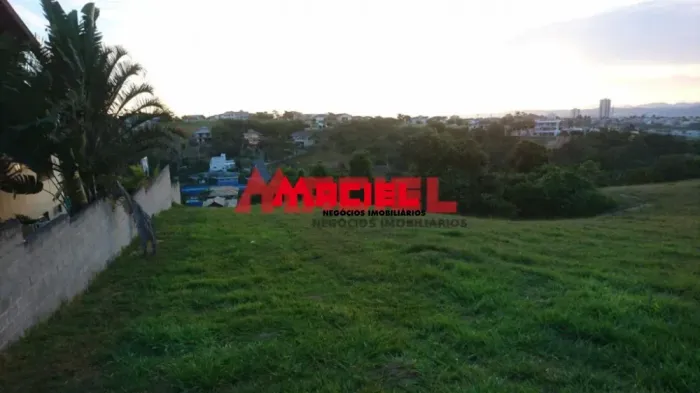 Terreno Condomínio em Jacareí