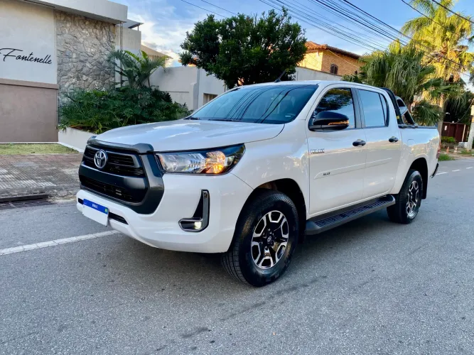 Toyota Hilux CD 4X4 2.8 Diesel Mec. 2022