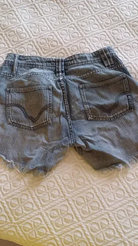 SHORTS JEANS FEMININO REPÚBLICA DOS LOBOS TAM. 40