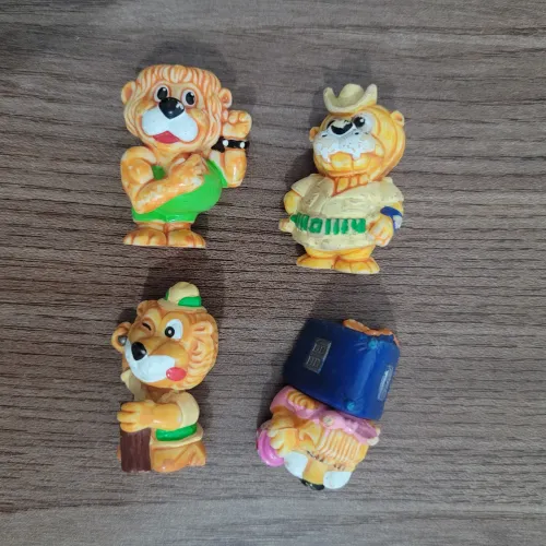 Lote com 4 leões do Kinder Ovo - 1993
