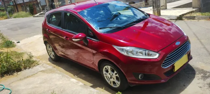 Ford Fiesta 1.6 16V Flex Aut. 5P 2015