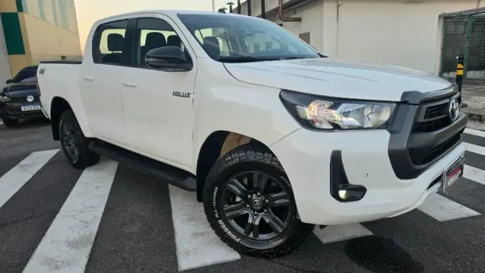 Toyota Hilux CD SR 4X4 2.8 TDI Diesel Aut. 2024
