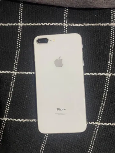 Vendo iPhone 8 Plus ,sem nem um defeito ,64 gigas com caixa chave do chip