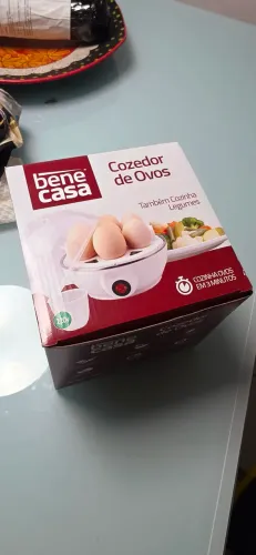 Cozedor de ovos e legumes