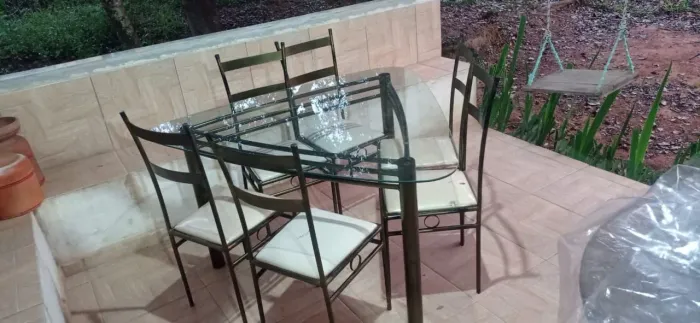 Mesa de Vídro com 6 cadeiras