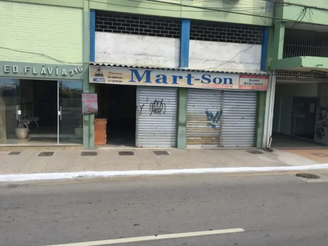 Ponto comercial/Loja/Box para aluguel e venda possui 100 metros quadrados com 1 quarto