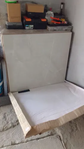 Vendo Porcelanat Armani Acqua recondicionado 90x90 na caixa 16metros aceito proposta.