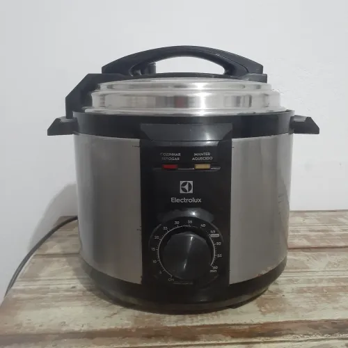 Panela de pressão Electrolux
