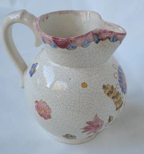 Vaso leiteira cerâmica esmaltada floral feita a mão anos 60