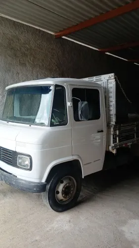 Vendo 608 ano 83