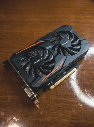 Placa de Vídeo Gigabyte NVIDIA GeForce GTX 1050 OC 3GB, GDDR5 - GV-N1050OC-3GD