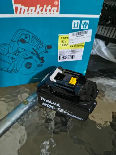 Bateria Makita 18v 5ah nova