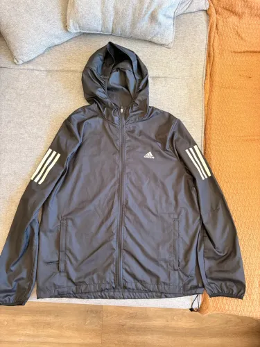 Jaqueta adidas com Capuz Own The Run - Feminina 
