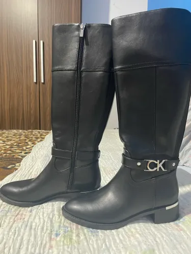 Bota Calvin Klein de couro original