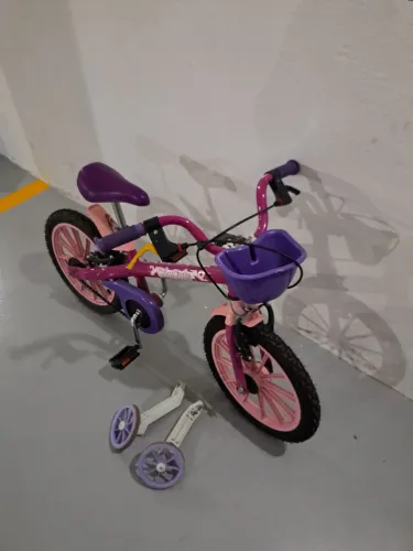 Bicicleta infantil.