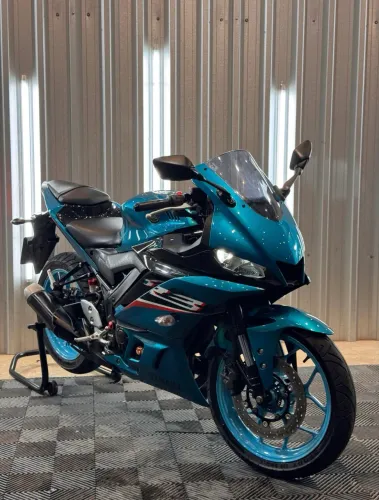Yamaha R3 