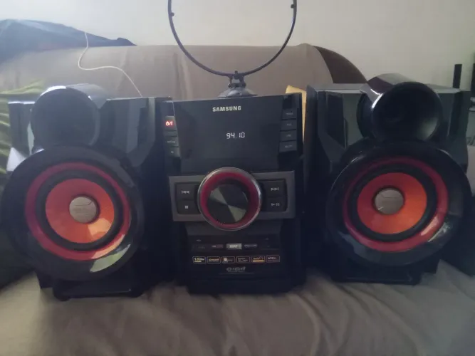 SOM MINI SYSTEM SAMSUNG GIGA FUNCIONADO PERFEITAMENTE 