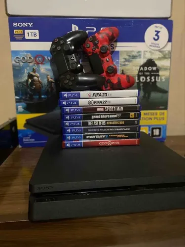 PS4 slim 1tb com 2 controles e jogos