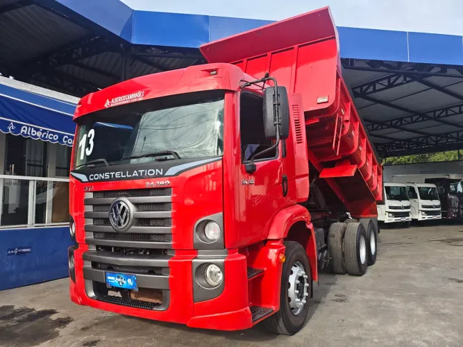 VW 24.280 - Ano:2013 - Basculante