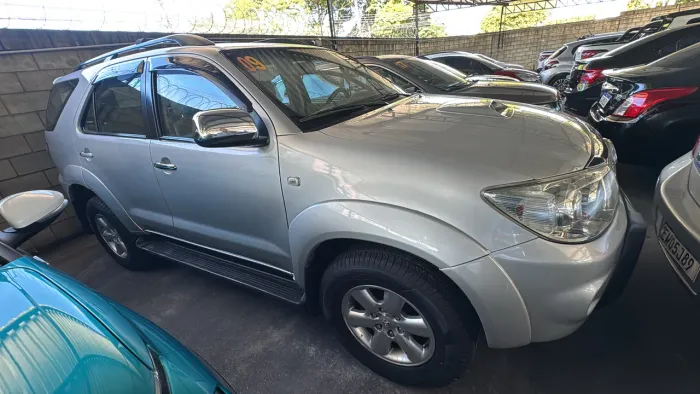 Toyota Hilux SW4 SRV D4-d 4X4 3.0 TDI Dies. AUT 2009