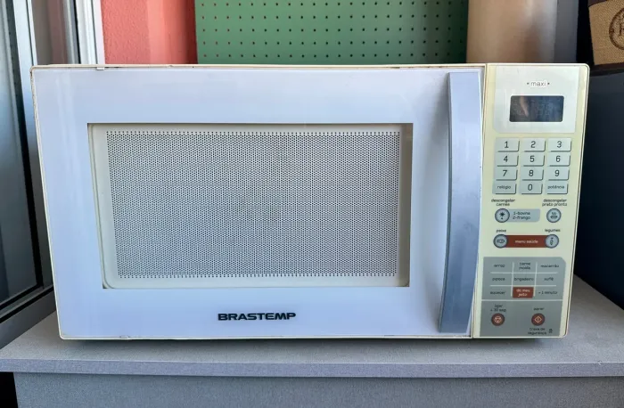 *VENDO Microondas BRASTEMP Maxi- 30 Litros* 220 v